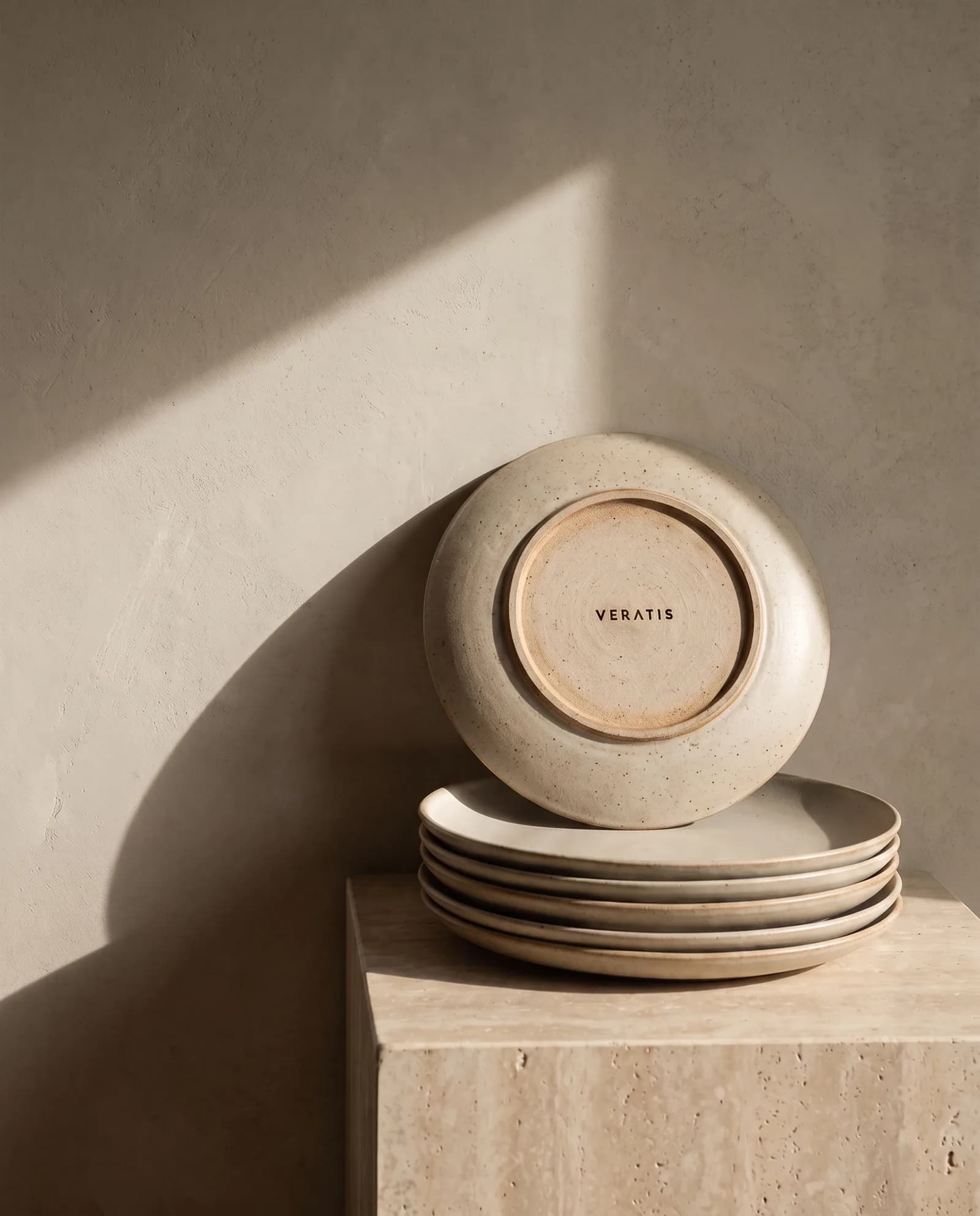 Everyday Plate — 27 cm dinner plate in reduction-fired stoneware