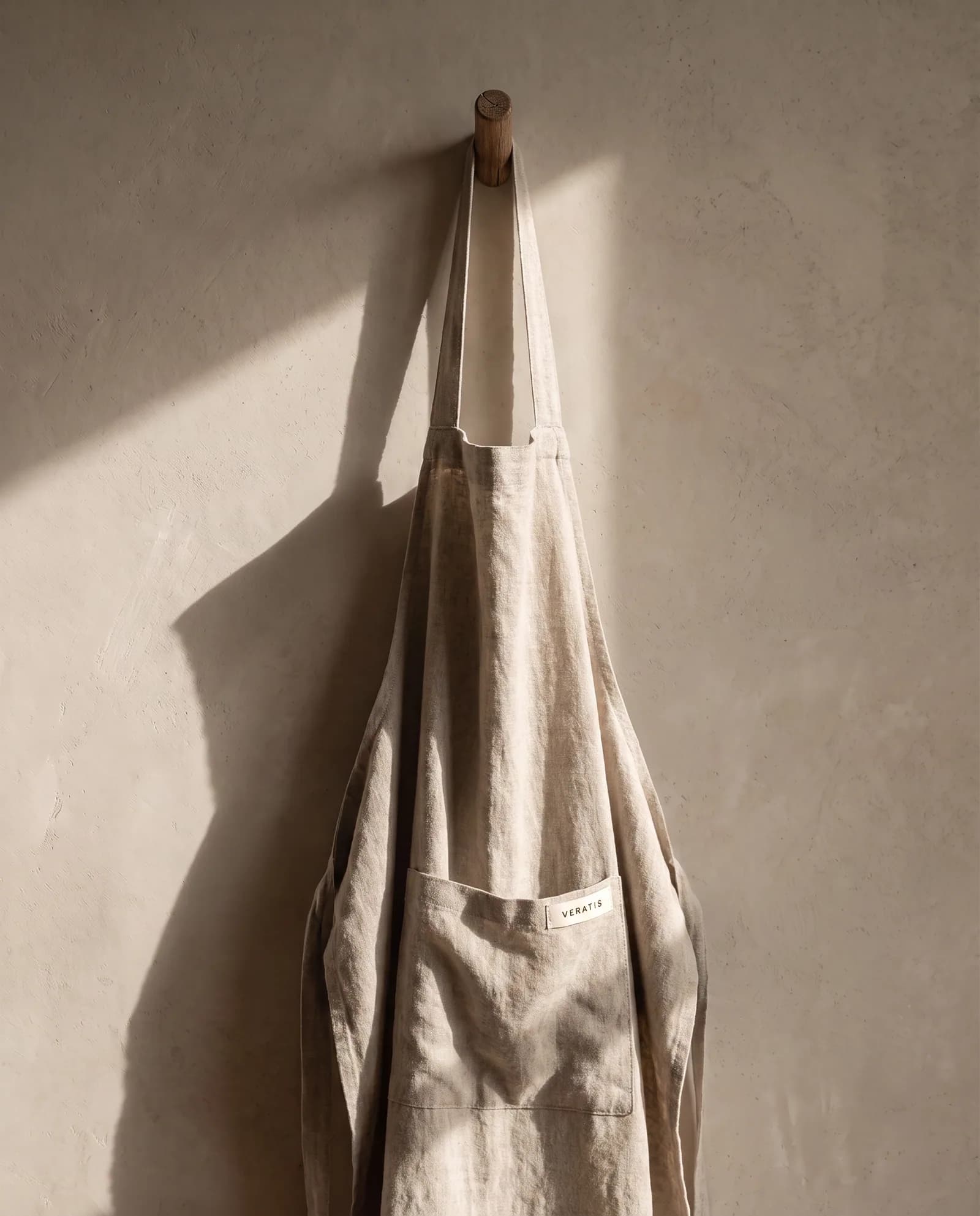 Linen Apron — Cross-back, one size, with a split front pocket